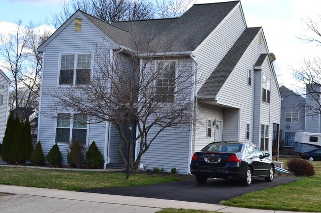 Photo - 771 Brian Way Unidad A