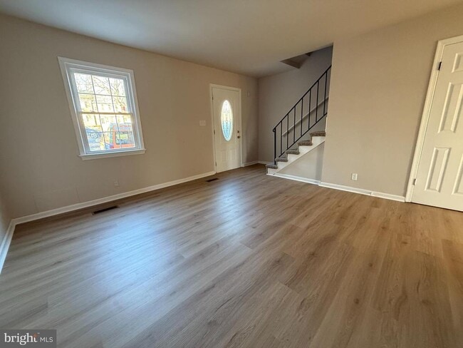 Photo - 534 Olde Greenwich Cir