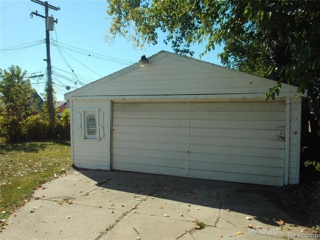 Photo - 26751 Belanger St