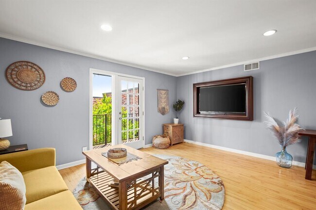 Photo - 6501 E Hill Dr Unit 212