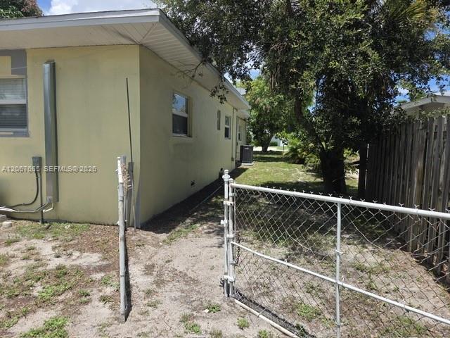 Photo - 505 SW South Carolina Dr