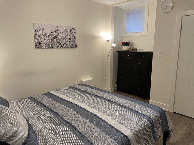 Photo - 271 Glebemount Av