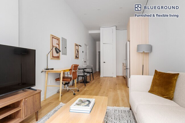 10 St Marks Pl Unit SI FL1-ID2072