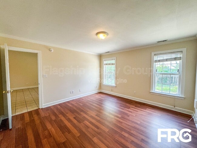 Photo - 149 Emily Dr Unit B