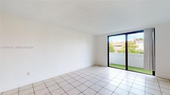 Photo - 2345 NE 135th St