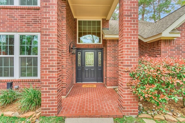 Photo - 47 Firethorn Pl
