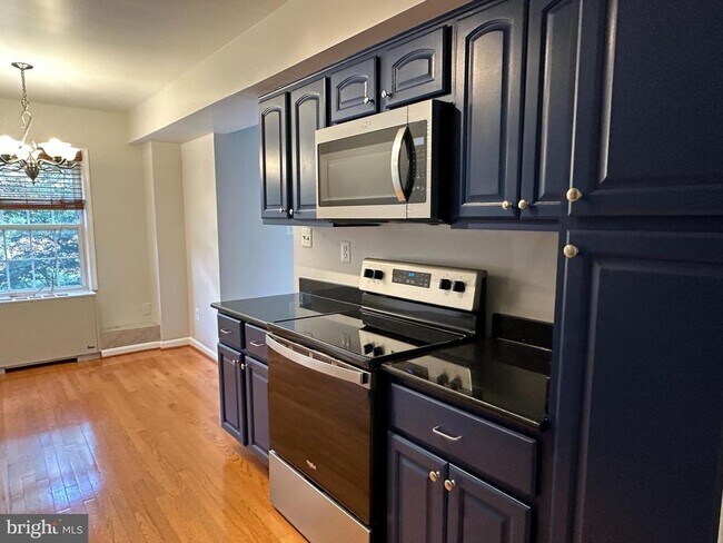 Photo - 3334 Spring Ln Unit B-30