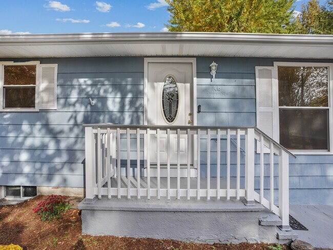 Photo - 488 Sport Hill Rd