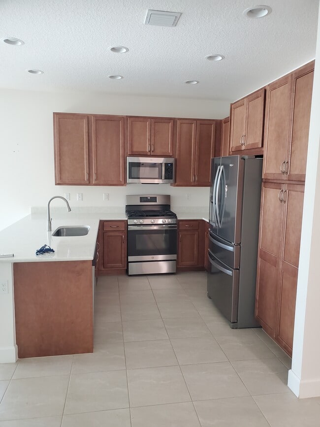 Photo - 11681 SW Oceanus Blvd