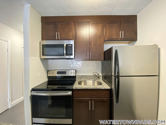 Building Photo - 24 Whites Ave Rental