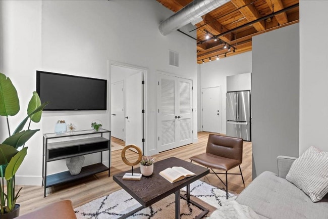 Photo - 173 W Ohio St