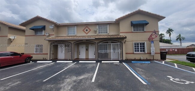 3254 W 70th St Unit 201