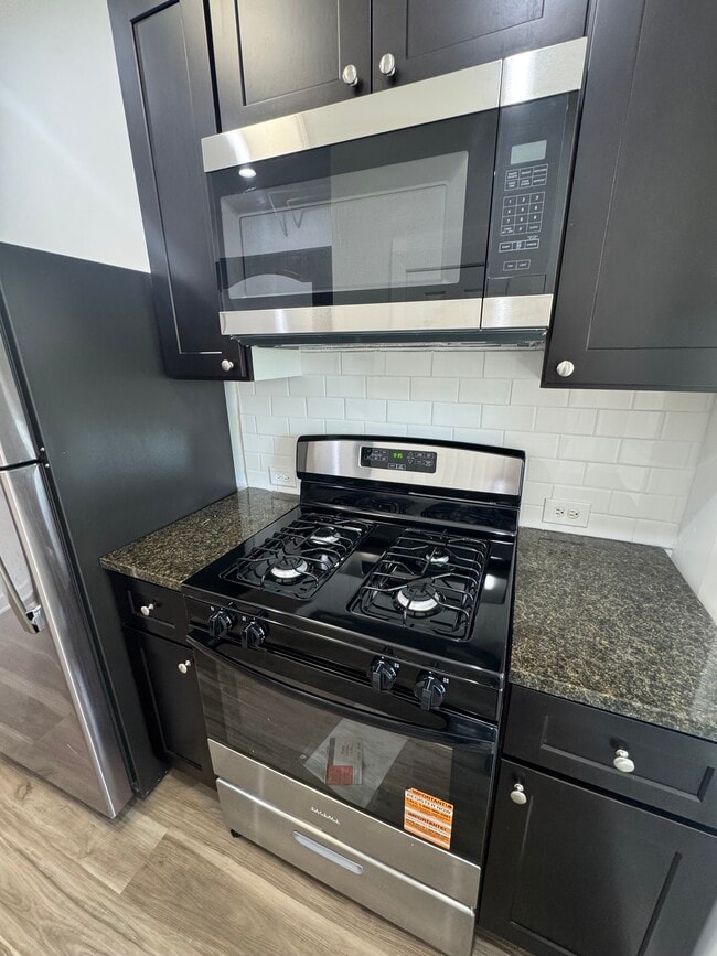 Photo - 5005 W Ferdinand St Unit 5005 w  #1