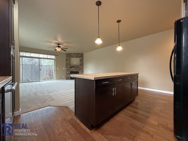 Photo - MOVE-IN SPECIAL - Spacious 2BR Townhome with Garage Parking in Prime Beaverton Location!