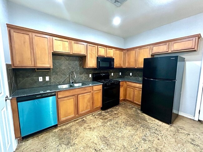 Photo - 408 Nelray Blvd