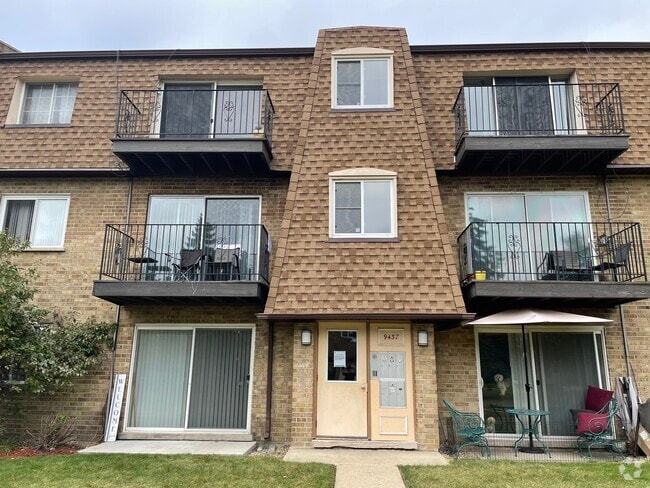 Building Photo - 9437 Bay Colony Dr Unit 1S Rental