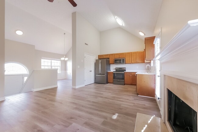 422 Limerick Way