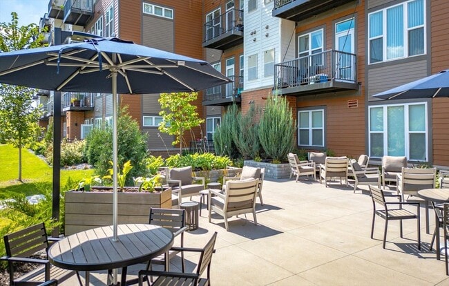 Harbor at Twin Lakes 55+ Apartments