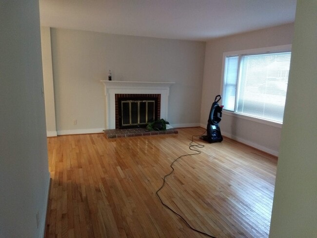 Photo - 8806 Gayton Rd