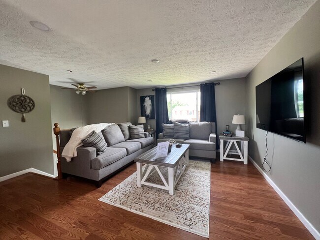 1349 Jennings Ct