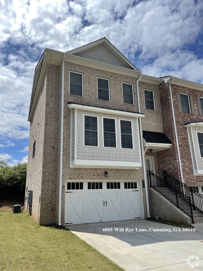 Building Photo - End unit Townhome!