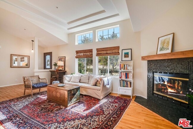 Building Photo - 1169 Aztec