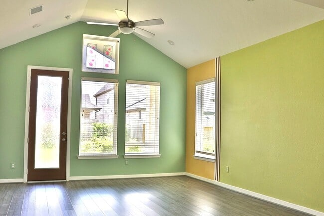 Photo - 17631 Carnation Gln Dr