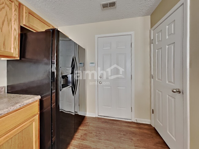 Photo - 6651 Wilmot Ln