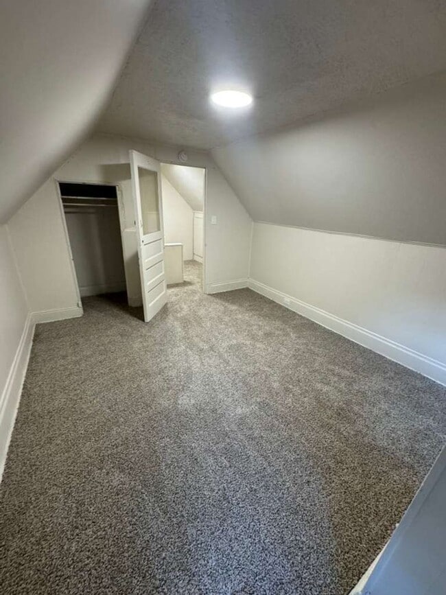 122 N Holland Ave