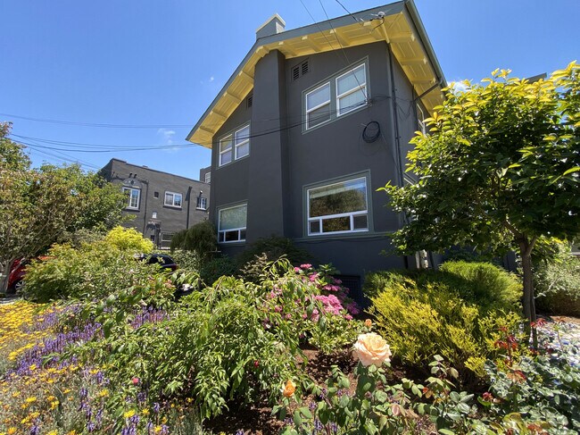 Exterior del edificio - 857 53rd St Unidad B