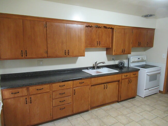 Kitchen - 7527 W Melvina St Unit 1