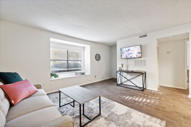 2001 Northcliffe Dr Unit SI FL1-ID1612908P