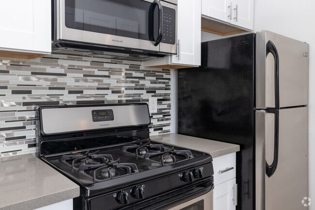 Stove Unit 300 1BR 1 BA 750 SF