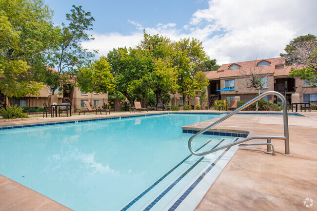 Building Photo - Cinnamon Tree Rental