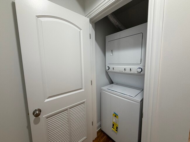 Photo - 2450 W Diversey Ave Unit 2