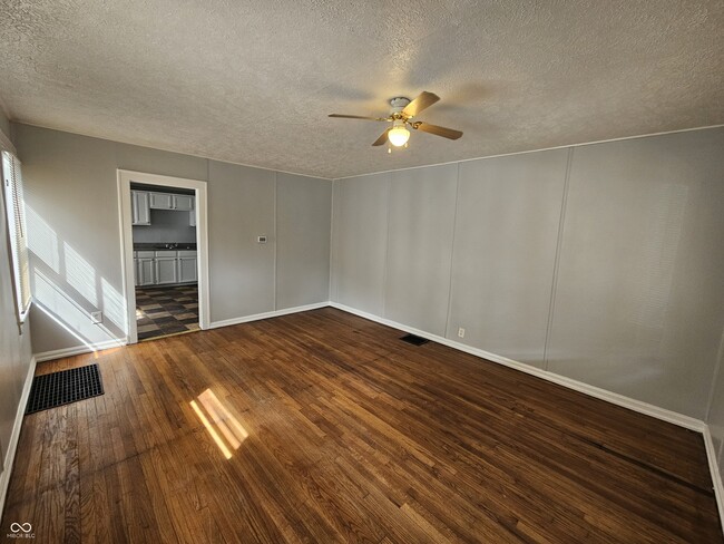 Photo - 2020 E Adams St