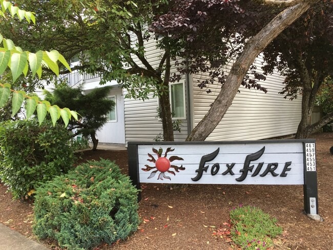 Building Photo - (858) Fox Fire - 2 Bedroom / 1 Bathroom Unit 457-D (Up) R