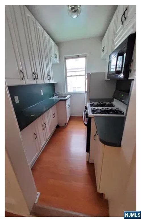 Photo - 255 W Englewood Ave