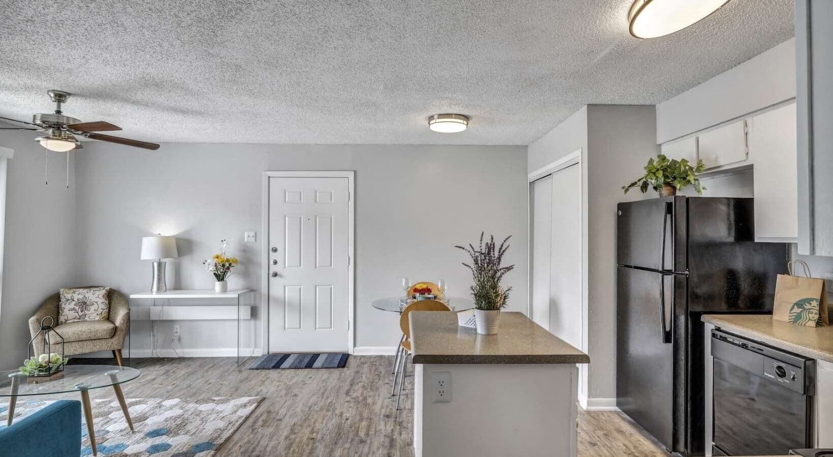 Photo - 3631 Callaghan Rd Unit Viva Max - 1 Bedroom