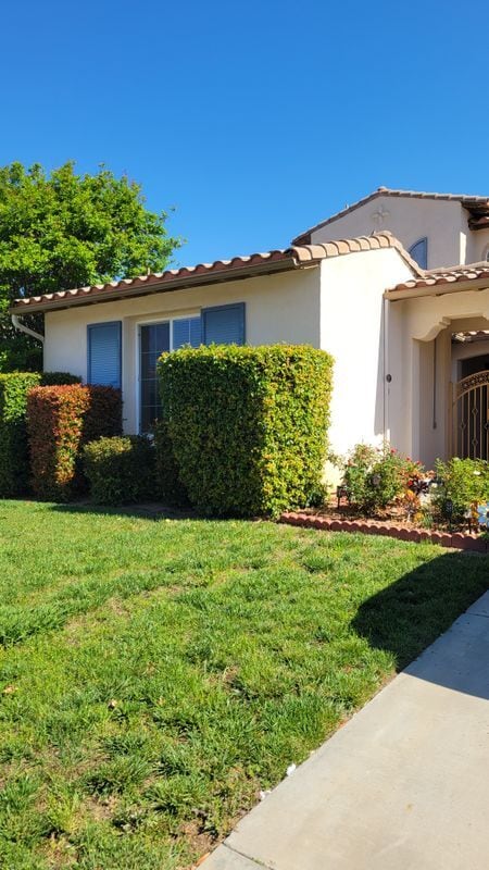 Photo - 21672 Front St