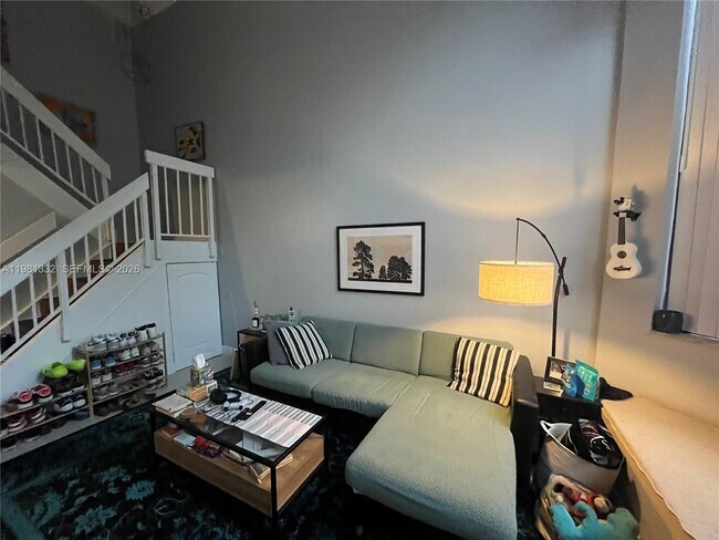 Photo - 15525 N Miami Lakeway Unit 204