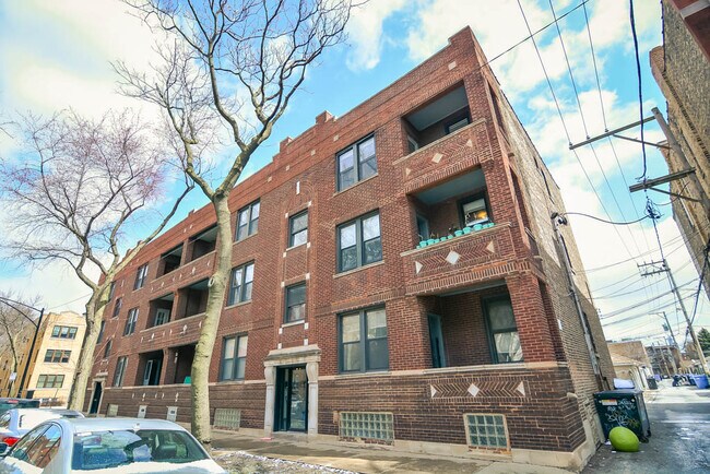 Photo - 951 N Hoyne Ave Apartments Unit M04B