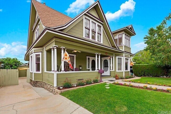 Photo - 139 N Ivy Ave Unidad Ivy Main House