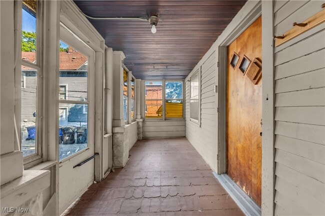 Building Photo - 3865 W 16th St Unit Rear