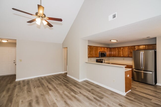 Photo - 6848 Stevenwoods Ave