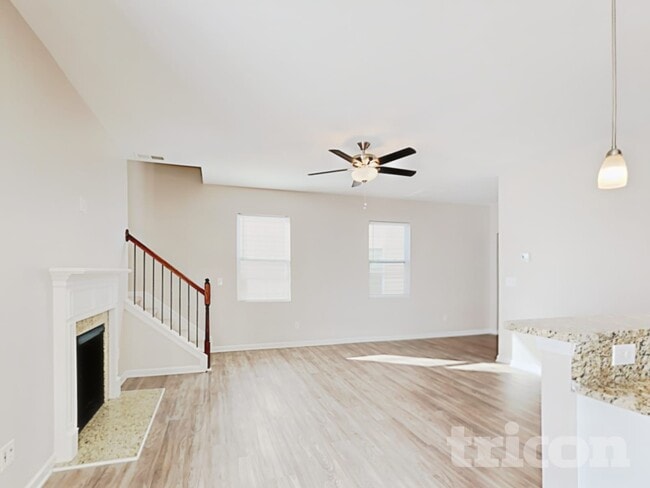 Photo - 519 Knothole Ln