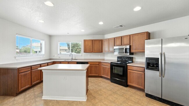 Photo - 4527 Summer Fall