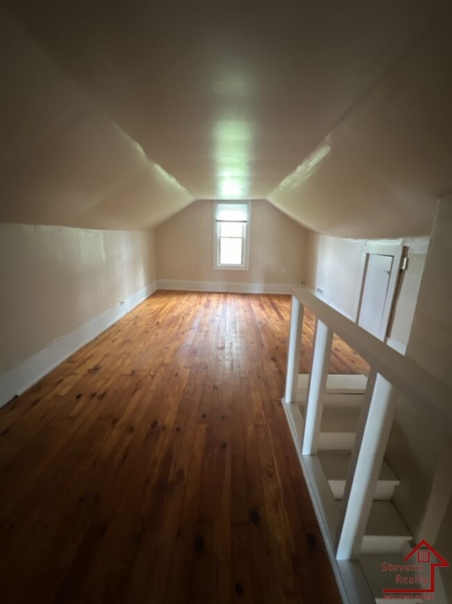 Photo - 236 S Young St