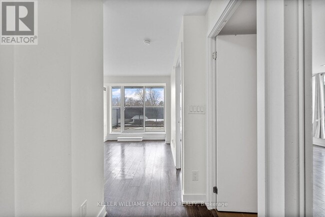 Photo - 160 Flemington Rd Unit 322