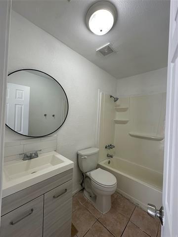 Photo - 3848 Waldorf St